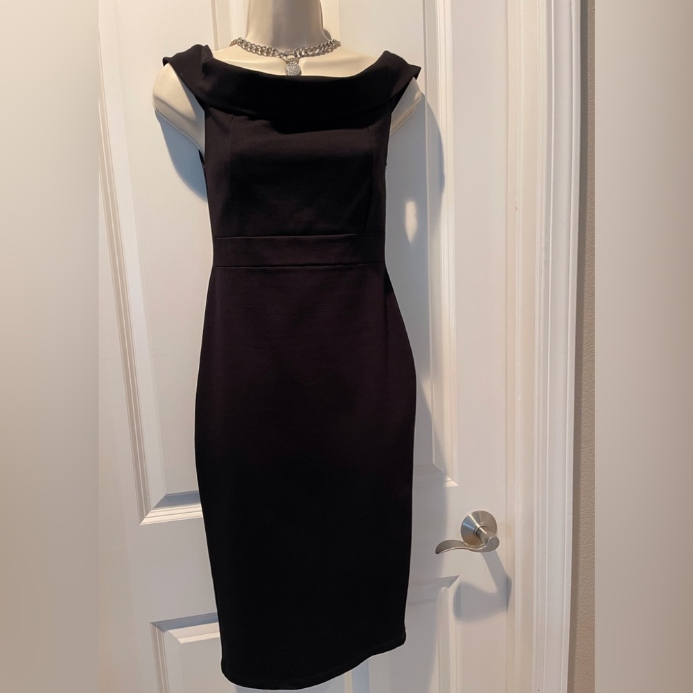 Windsor Women’s Black Body Con Elegant of the shoulder